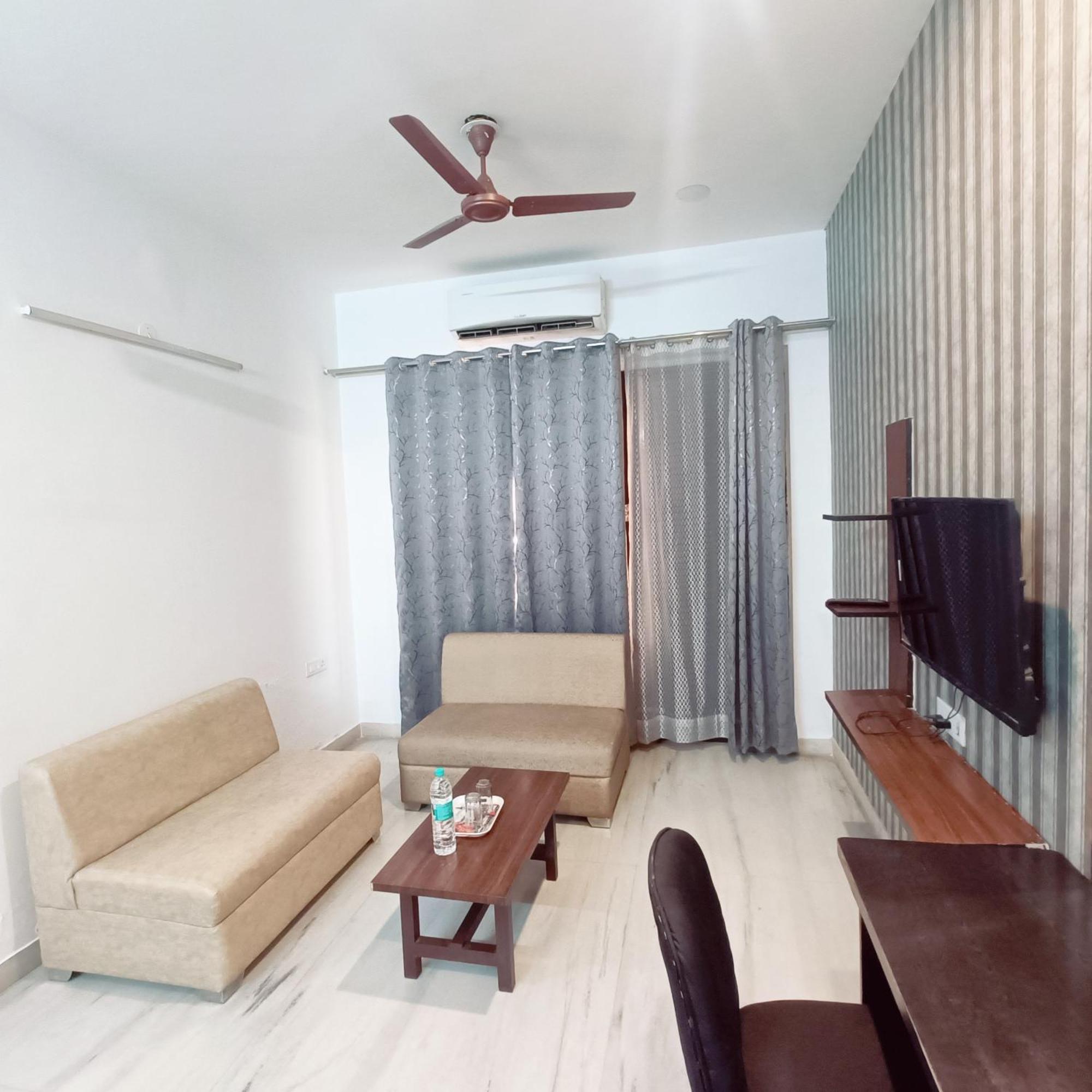 Appartement Mi Casa Sector 47 à Gurgaon Extérieur photo
